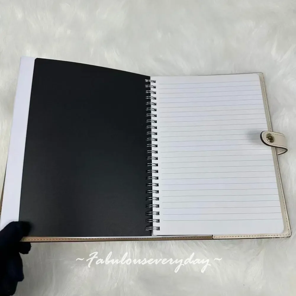 Coach Snap Notebook In Signature Canvas/Silver/Chalk CZ198 NWT